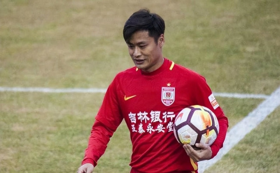 曝出外出泡, 这种氛围甚