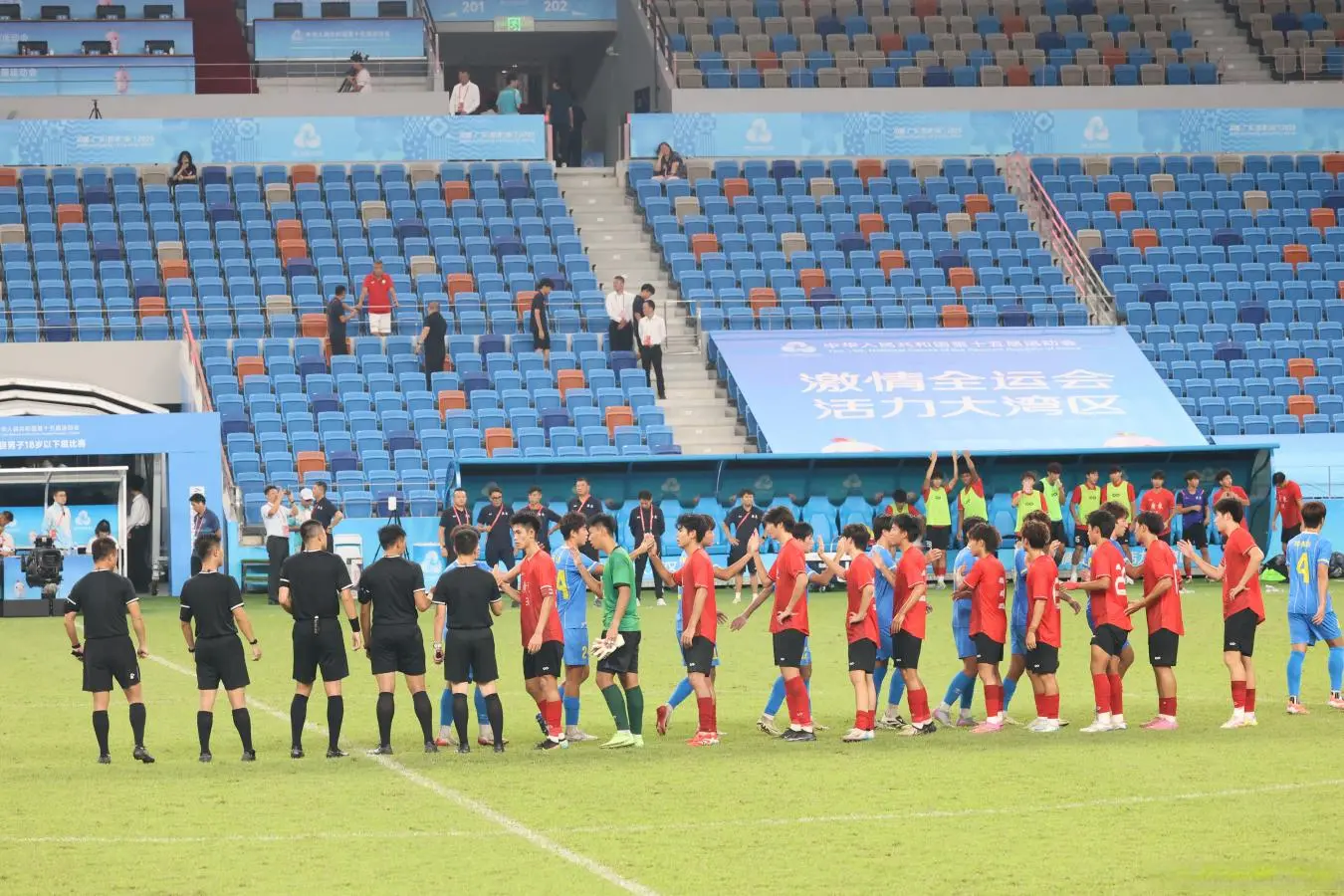 路突破机会, 青少年足球